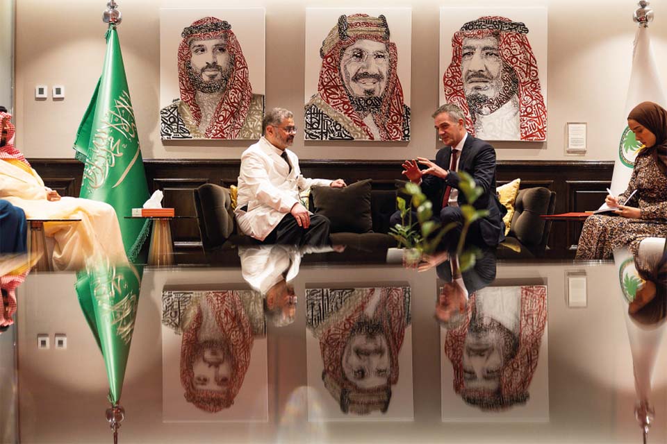 ecretary of State Peter Kyles Visit_Social Media website_Website News